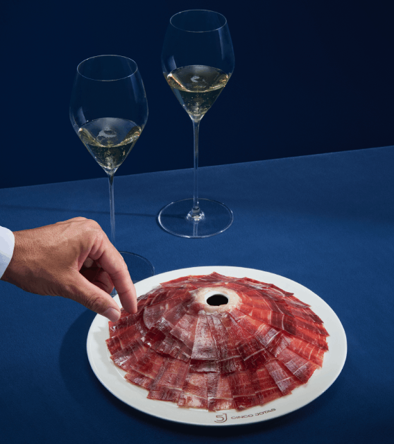 Acorn-fed 100% Ibérico Ham (Whole Bone-in Ham) 15-18 lb with Ham Holder + Jamon Knife Set | FREE SHIPPING!
